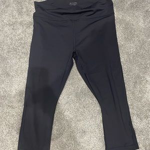 Athleta workout pants with pockets